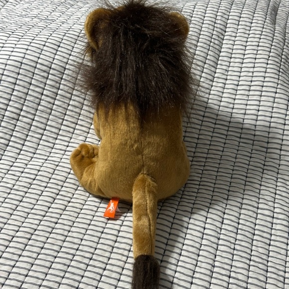 Cuddly Tan Lion Plush Toy - Picture 5 of 6